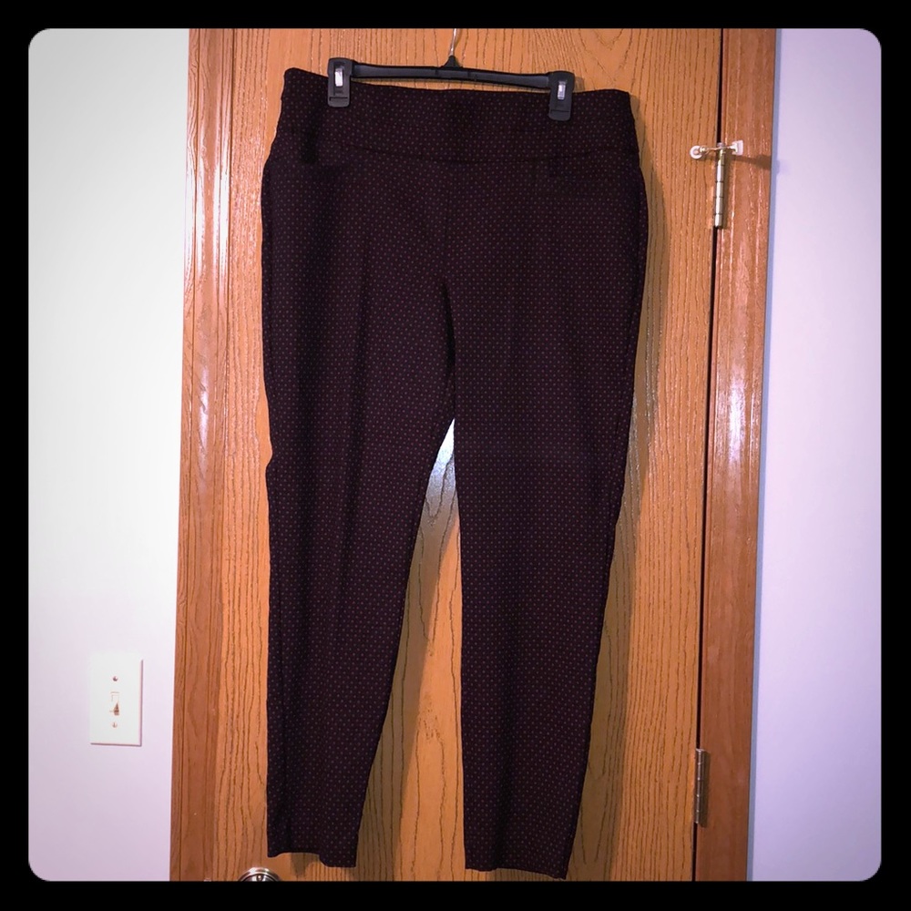 Black with red dot/diamond ankle pant - worn once!